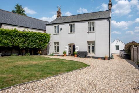 Village Road, Taunton, TA3