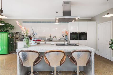 Summerfield Avenue, London, NW6