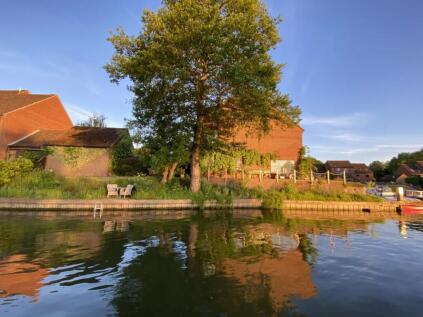 Temple Mill Island, Marlow, SL7