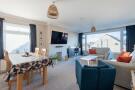 LOUNGE DINING ROOM