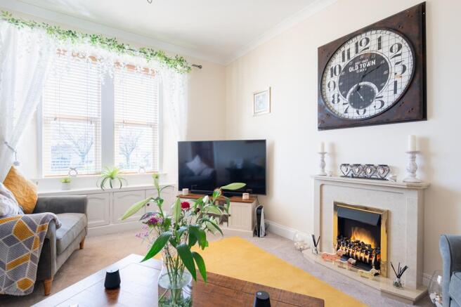 LIVINGROOM