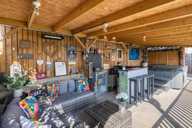 BAR AREA