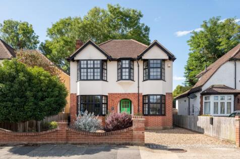 Bruce Avenue, Shepperton, Surrey, TW17