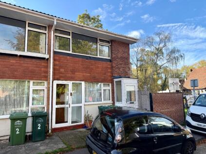 Cliveden Place, Shepperton, Surrey, TW17