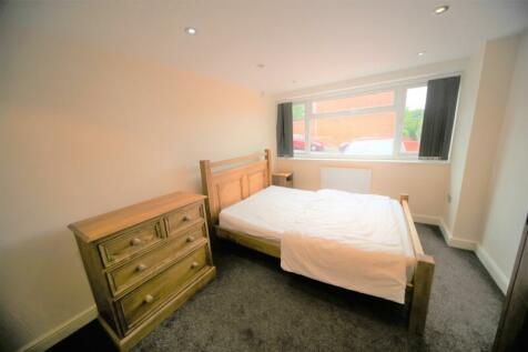 Leeds - 1 bedroom ground floor flat