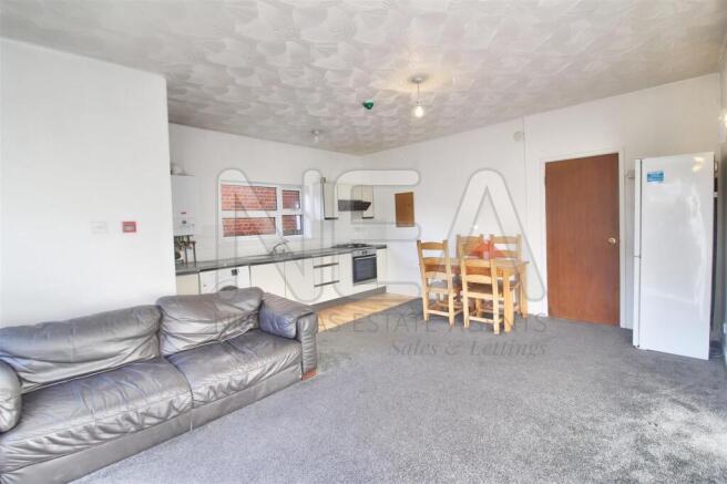 Kitchen / Living room