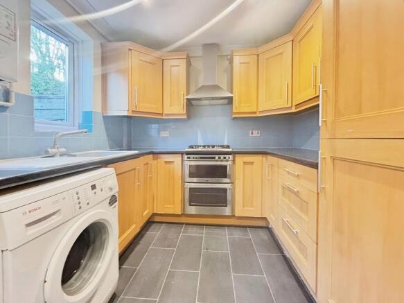 ae7f60b6-c1e22ec8...