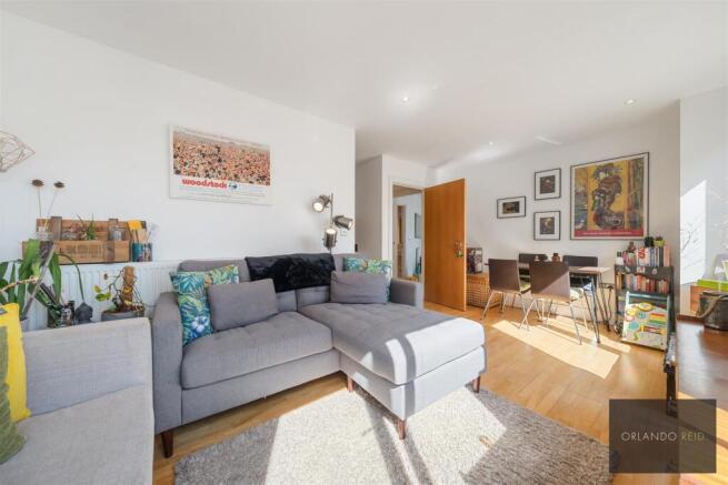 Flat 308, Zachary House SW9 0AF-9.jpg
