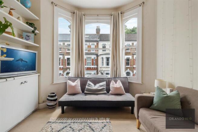 21B Mayflower Road SW9 9JY-9.jpg
