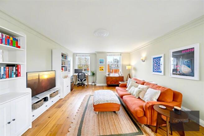 Flat 7, 176 Clapham Road SW9 0LA-8.jpg