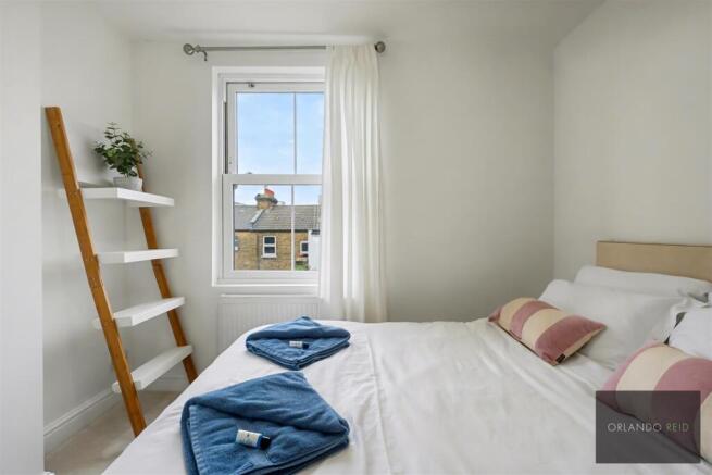 258B Battersea Park Road SW11 3BP-2.jpg