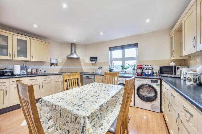 Kitchen/ Dining Area