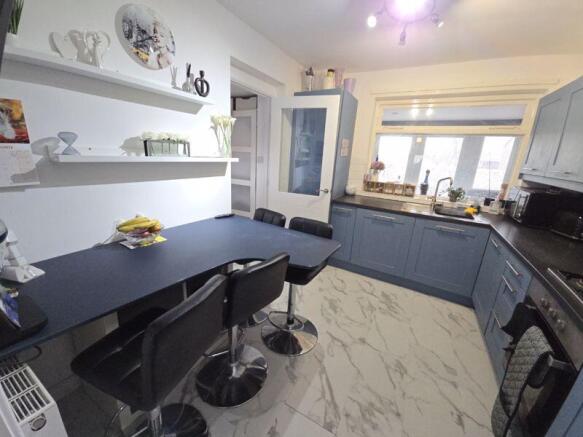 Kitchen/Breakfast Room
