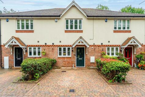 Heron Close, Wheathampstead, St. Albans, Hertfordshire, AL4
