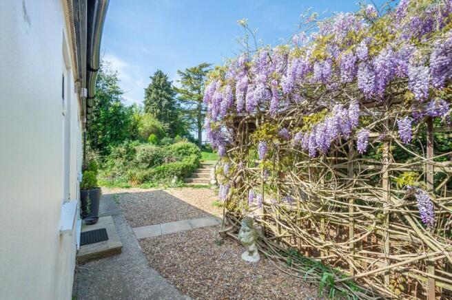 7 Chippenham Road...