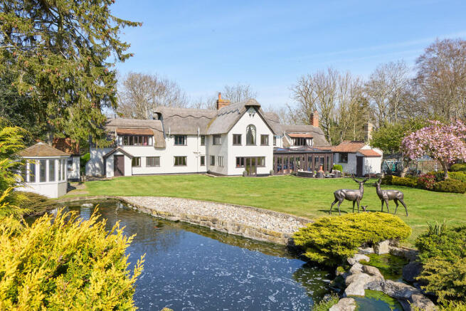 The Thatches 1104...