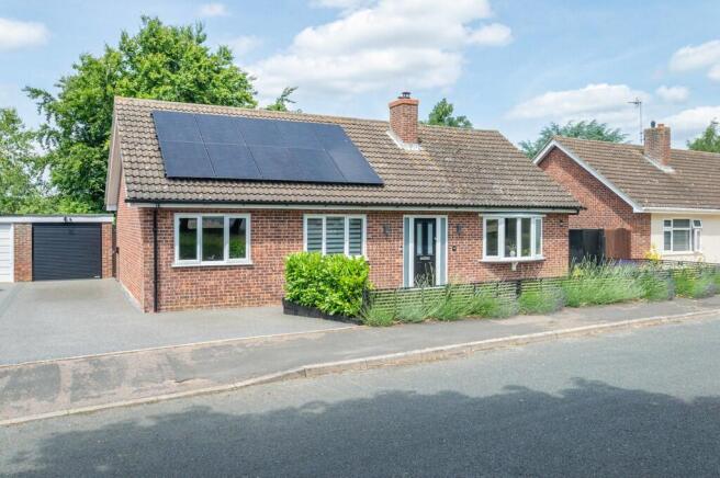 14 Lark Hill-01
