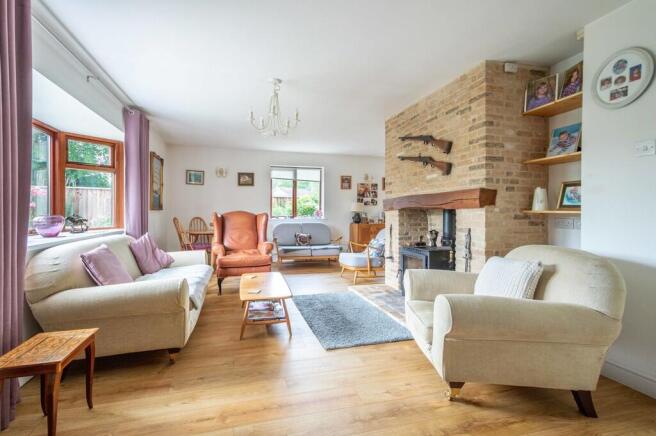 18 Horseshoes Lan...