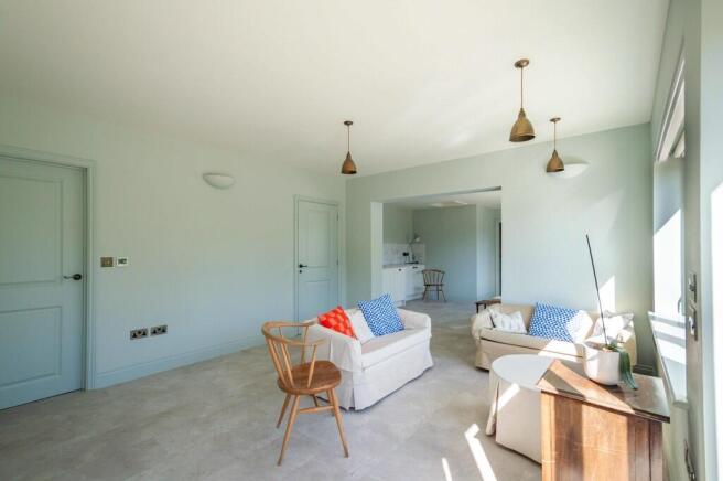 9a Chapel Street-...