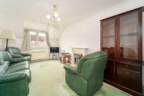 Perrin Court, Parkland Grove, Ashford