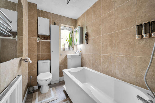 365 Larkham Close...