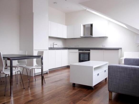 Kitchen / Reception