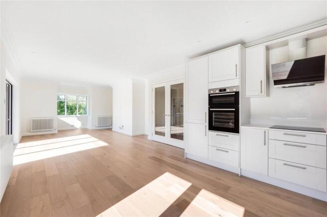 Kitchen / Reception