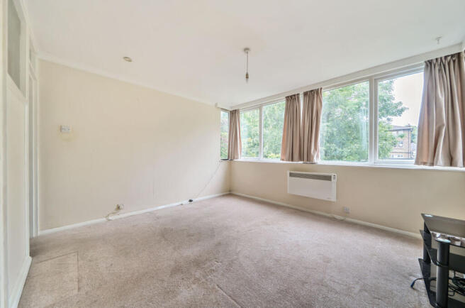 1310704-3-684aa20...