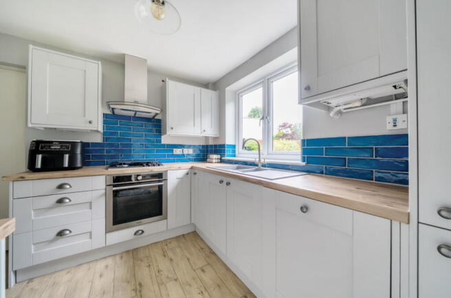 1331205-14-6888c7...