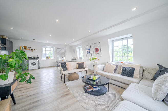 1328876-13-688143...