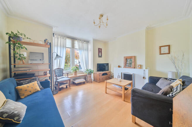 1371877-9-6903506...