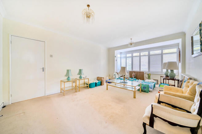 1380135-5-690da8c...