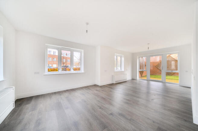 1386635-10-692de9...