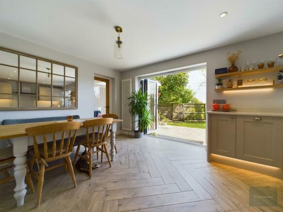 Open Plan Kitchen/Di