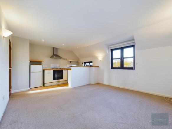 CAM02540G0-PR0086-ST