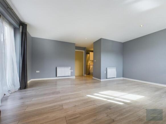 CAM02540G0-PR0039-ST