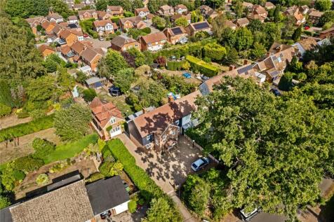 Holly Ridge, Fenns Lane, West End, Woking, GU24