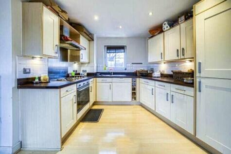 Dickens Heath Road, Dickens Heath