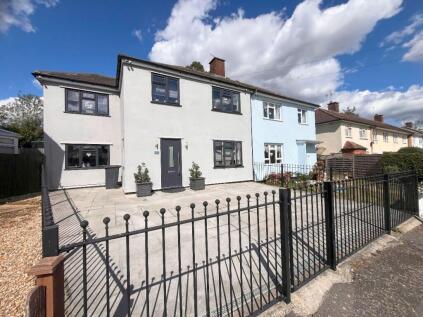 Daventry Gardens, Romford