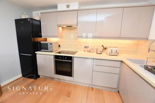 Kitchen 2 - Light.jpg