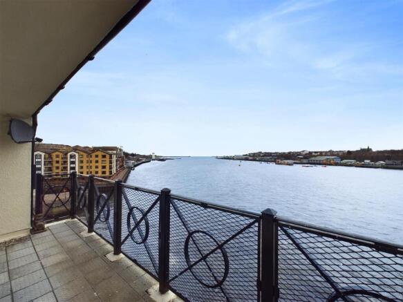 NEW BALCONY 1.jpg