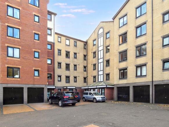 Dolphin quay ext.JPG