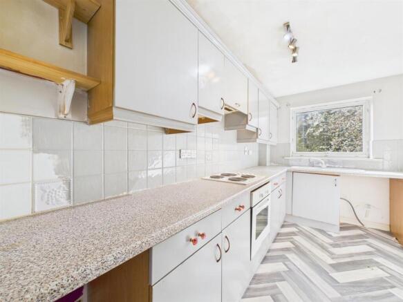 Kitchen 1.jpg
