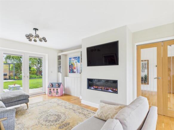 Living Area 2.jpg
