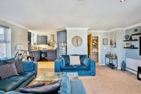 Wellington Road, Bournemouth, Dorset, BH8