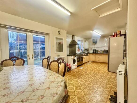 KITCHEN/DINER