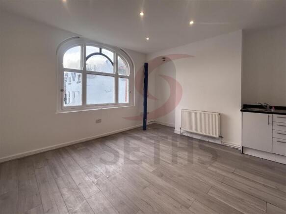 Lounge/Kitchen
