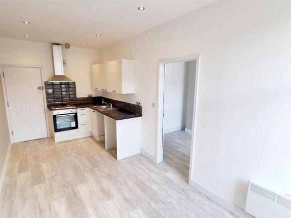 Lounge/Kitchen