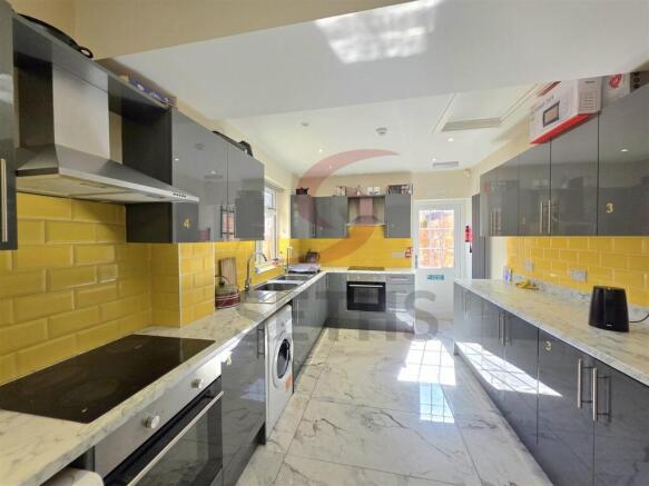 Communal Kitchen