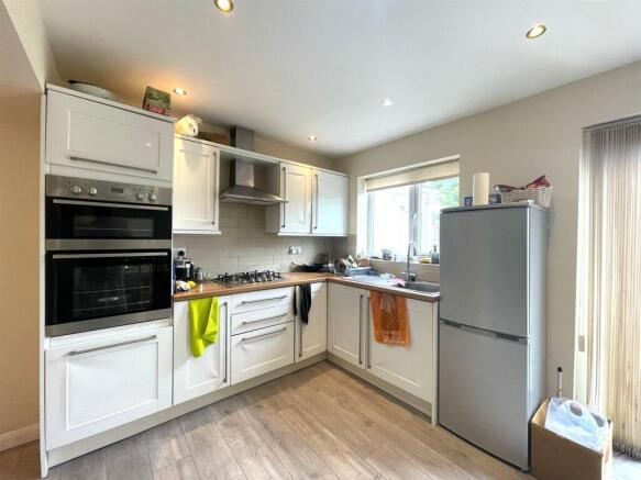 Open Plan Kitchen / Lounge